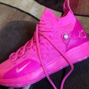 KD 11 aunt pearl sneakers